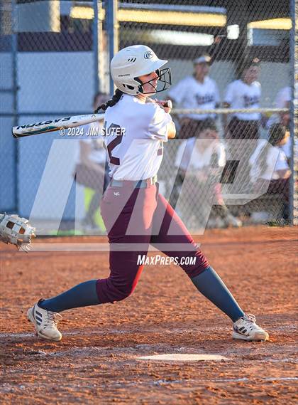 Thumbnail 2 in Iola vs Somerville photogallery.