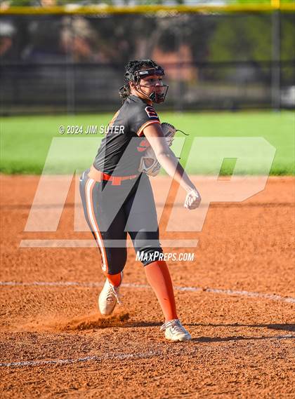 Thumbnail 3 in Iola vs Somerville photogallery.