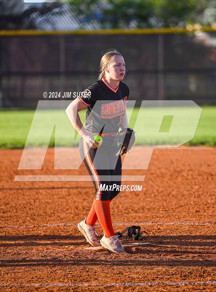 Thumbnail 2 in Iola vs Somerville photogallery.