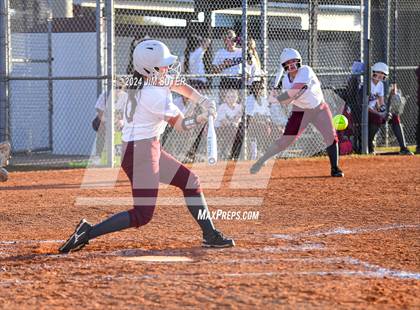 Thumbnail 2 in Iola vs Somerville photogallery.