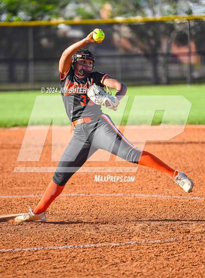 Thumbnail 3 in Iola vs Somerville photogallery.