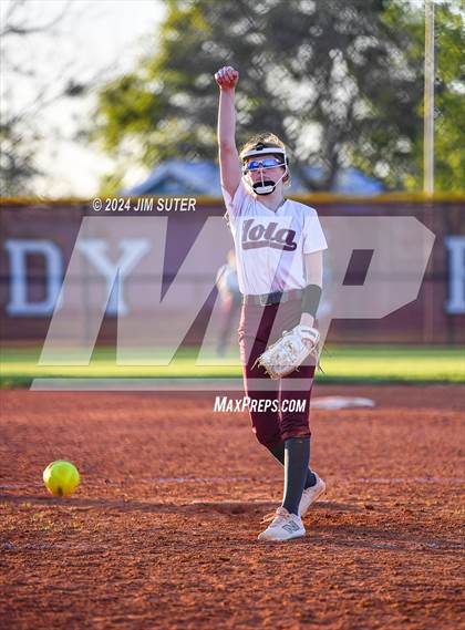 Thumbnail 2 in Iola vs Somerville photogallery.