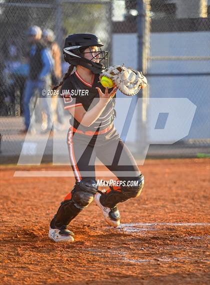 Thumbnail 3 in Iola vs Somerville photogallery.