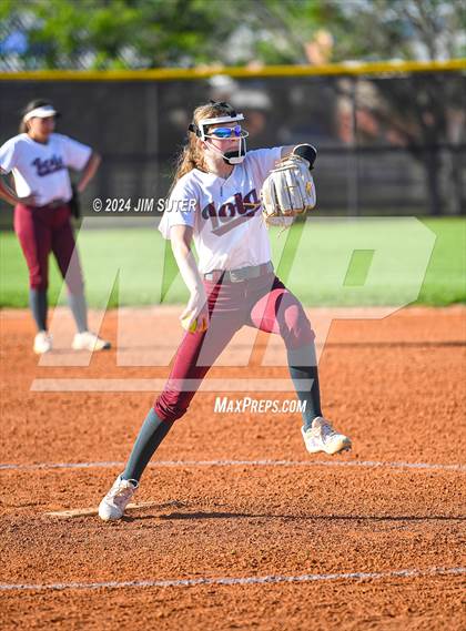 Thumbnail 3 in Iola vs Somerville photogallery.