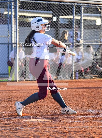 Thumbnail 3 in Iola vs Somerville photogallery.