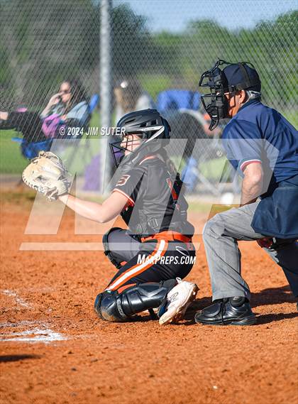 Thumbnail 2 in Iola vs Somerville photogallery.