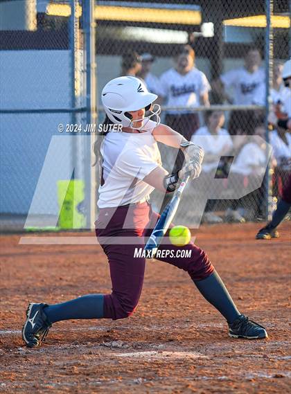 Thumbnail 3 in Iola vs Somerville photogallery.