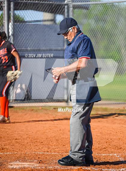 Thumbnail 1 in Iola vs Somerville photogallery.