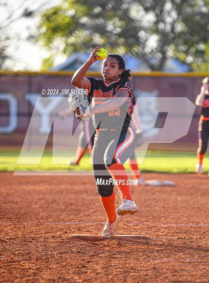 Thumbnail 1 in Iola vs Somerville photogallery.