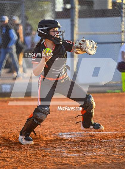 Thumbnail 1 in Iola vs Somerville photogallery.