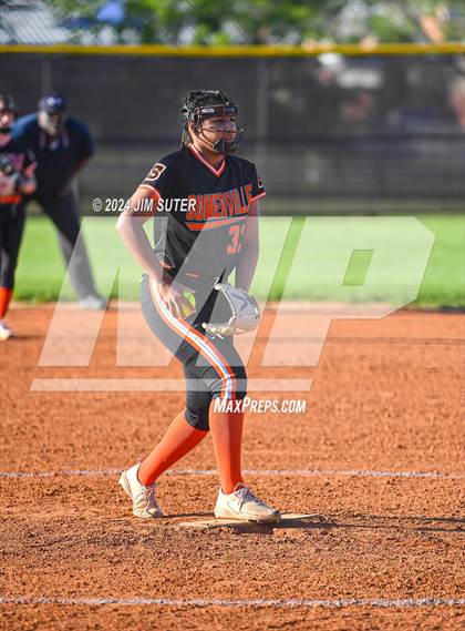 Thumbnail 3 in Iola vs Somerville photogallery.