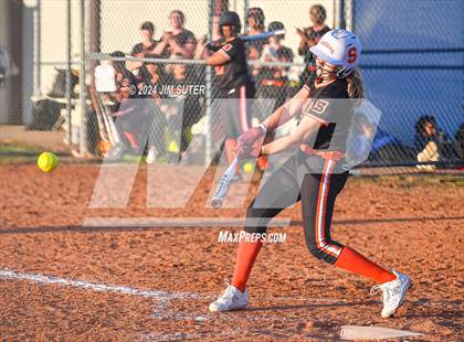 Thumbnail 2 in Iola vs Somerville photogallery.