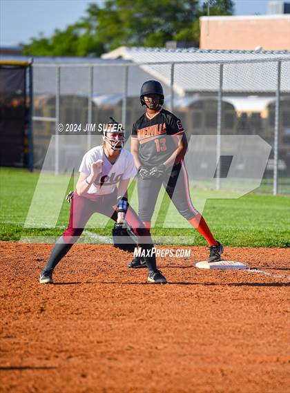 Thumbnail 3 in Iola vs Somerville photogallery.