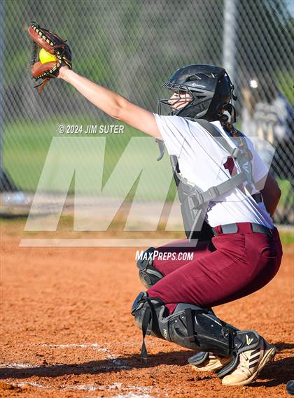 Thumbnail 3 in Iola vs Somerville photogallery.