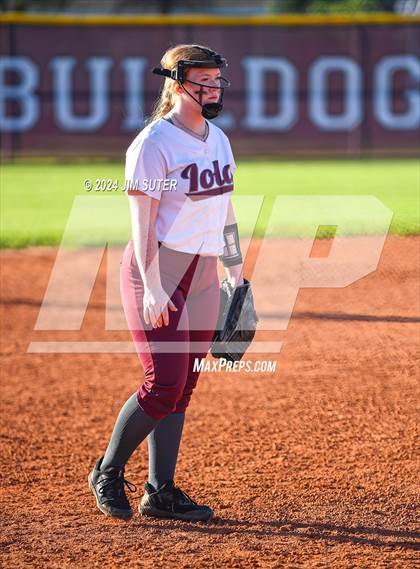 Thumbnail 2 in Iola vs Somerville photogallery.