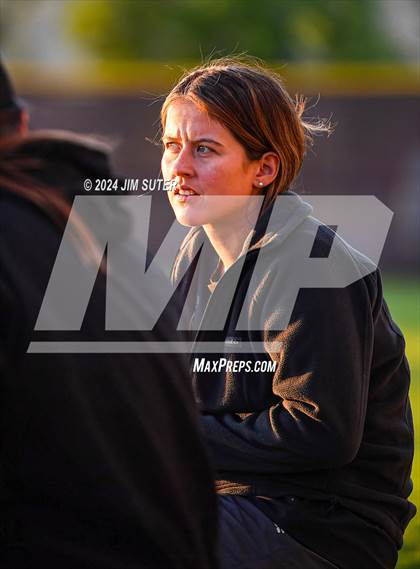 Thumbnail 2 in Iola vs Somerville photogallery.