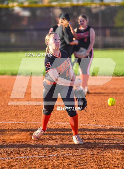 Thumbnail 1 in Iola vs Somerville photogallery.