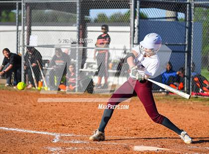 Thumbnail 3 in Iola vs Somerville photogallery.