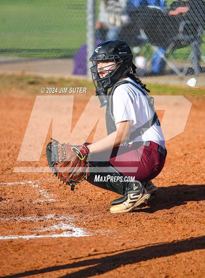 Thumbnail 2 in Iola vs Somerville photogallery.