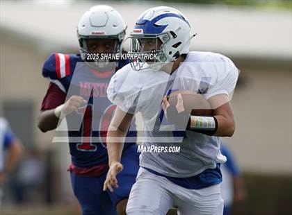 Thumbnail 2 in Quinlin Ford Vs Life Waxahachie(Varsity Scrimmage) photogallery.