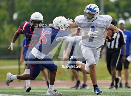 Thumbnail 3 in Quinlin Ford Vs Life Waxahachie(Varsity Scrimmage) photogallery.