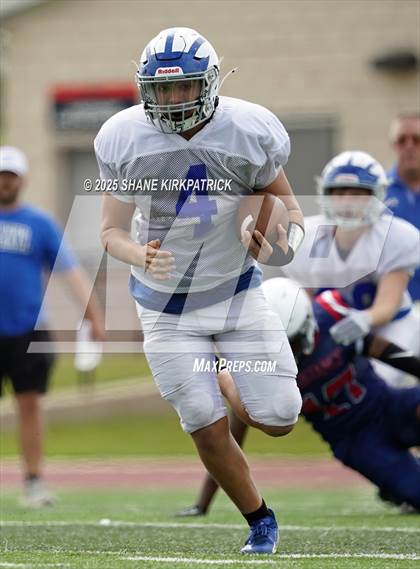 Thumbnail 2 in Quinlin Ford Vs Life Waxahachie(Varsity Scrimmage) photogallery.