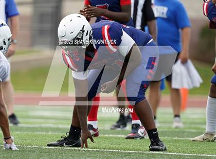 Thumbnail 2 in Quinlin Ford Vs Life Waxahachie(Varsity Scrimmage) photogallery.