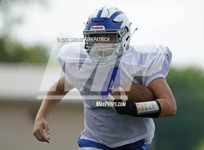 Thumbnail 1 in Quinlin Ford Vs Life Waxahachie(Varsity Scrimmage) photogallery.