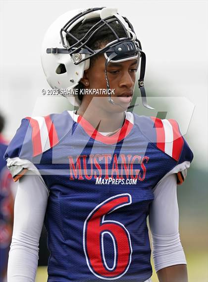 Thumbnail 1 in Quinlin Ford Vs Life Waxahachie(Varsity Scrimmage) photogallery.