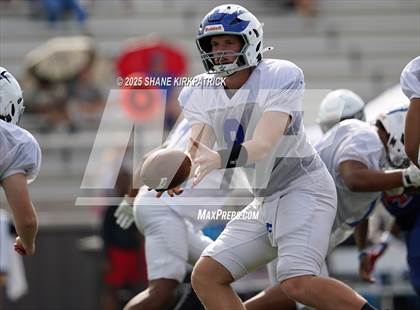 Thumbnail 1 in Quinlin Ford Vs Life Waxahachie(Varsity Scrimmage) photogallery.