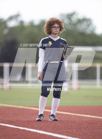 Thumbnail 3 in Niagara Falls @ Clarence (NYSPHSAA Section 6 Class AA Semifinal) photogallery.
