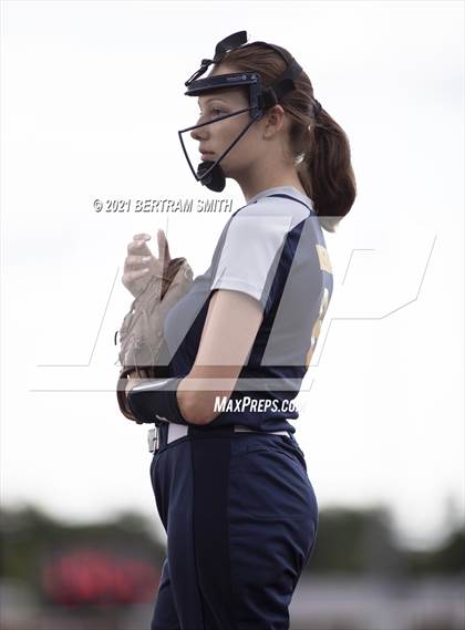 Thumbnail 2 in Niagara Falls @ Clarence (NYSPHSAA Section 6 Class AA Semifinal) photogallery.