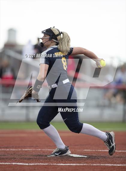Thumbnail 3 in Niagara Falls @ Clarence (NYSPHSAA Section 6 Class AA Semifinal) photogallery.