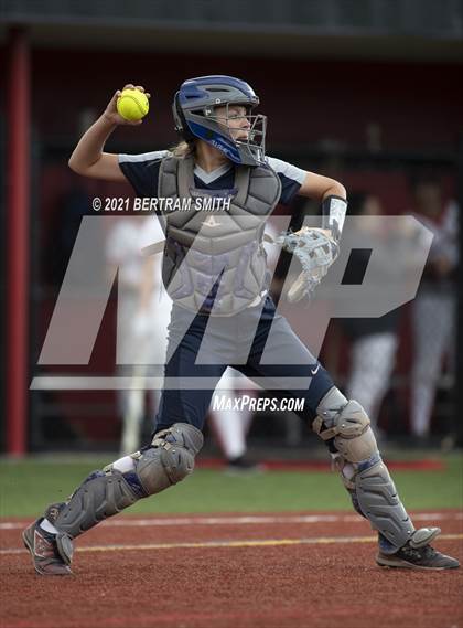Thumbnail 3 in Niagara Falls @ Clarence (NYSPHSAA Section 6 Class AA Semifinal) photogallery.