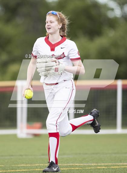 Thumbnail 2 in Niagara Falls @ Clarence (NYSPHSAA Section 6 Class AA Semifinal) photogallery.