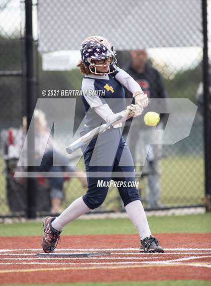 Thumbnail 2 in Niagara Falls @ Clarence (NYSPHSAA Section 6 Class AA Semifinal) photogallery.
