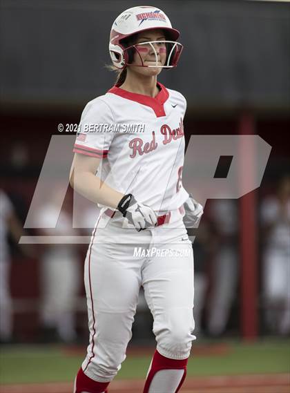 Thumbnail 3 in Niagara Falls @ Clarence (NYSPHSAA Section 6 Class AA Semifinal) photogallery.