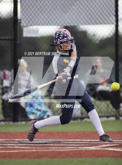 Thumbnail 2 in Niagara Falls @ Clarence (NYSPHSAA Section 6 Class AA Semifinal) photogallery.