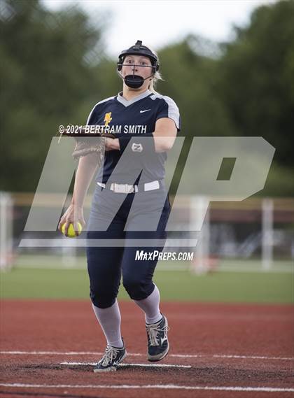 Thumbnail 2 in Niagara Falls @ Clarence (NYSPHSAA Section 6 Class AA Semifinal) photogallery.