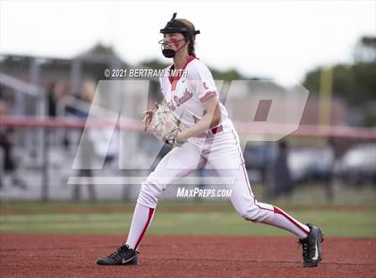 Thumbnail 2 in Niagara Falls @ Clarence (NYSPHSAA Section 6 Class AA Semifinal) photogallery.