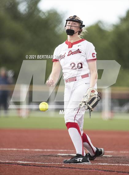 Thumbnail 2 in Niagara Falls @ Clarence (NYSPHSAA Section 6 Class AA Semifinal) photogallery.