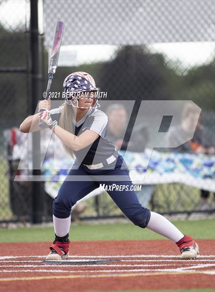 Thumbnail 3 in Niagara Falls @ Clarence (NYSPHSAA Section 6 Class AA Semifinal) photogallery.