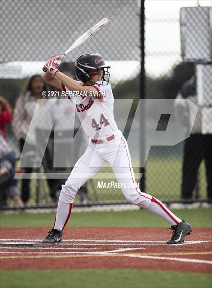 Thumbnail 2 in Niagara Falls @ Clarence (NYSPHSAA Section 6 Class AA Semifinal) photogallery.