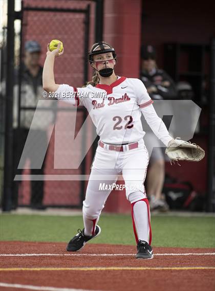 Thumbnail 1 in Niagara Falls @ Clarence (NYSPHSAA Section 6 Class AA Semifinal) photogallery.