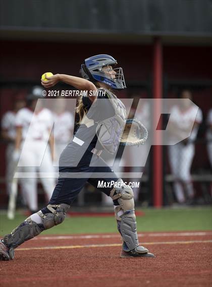 Thumbnail 2 in Niagara Falls @ Clarence (NYSPHSAA Section 6 Class AA Semifinal) photogallery.