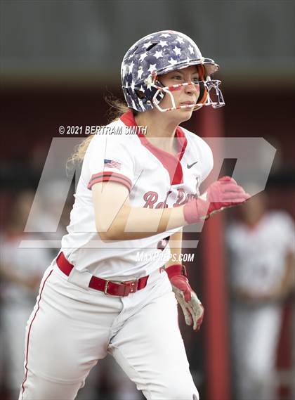 Thumbnail 1 in Niagara Falls @ Clarence (NYSPHSAA Section 6 Class AA Semifinal) photogallery.