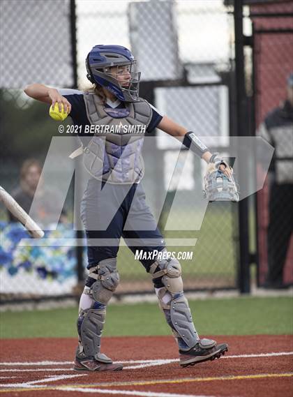 Thumbnail 1 in Niagara Falls @ Clarence (NYSPHSAA Section 6 Class AA Semifinal) photogallery.