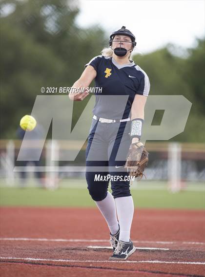 Thumbnail 2 in Niagara Falls @ Clarence (NYSPHSAA Section 6 Class AA Semifinal) photogallery.