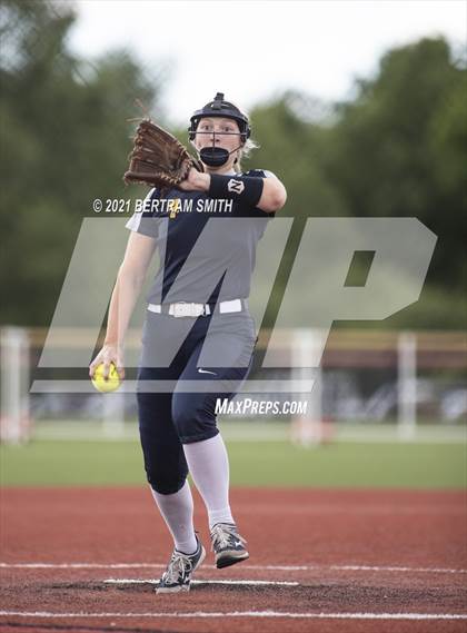 Thumbnail 3 in Niagara Falls @ Clarence (NYSPHSAA Section 6 Class AA Semifinal) photogallery.