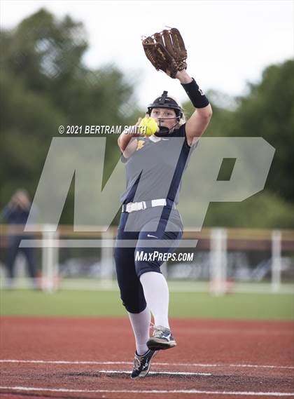 Thumbnail 1 in Niagara Falls @ Clarence (NYSPHSAA Section 6 Class AA Semifinal) photogallery.